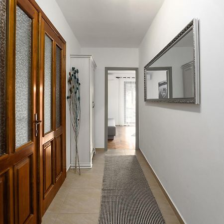 Blue Apartment Върсар Екстериор снимка