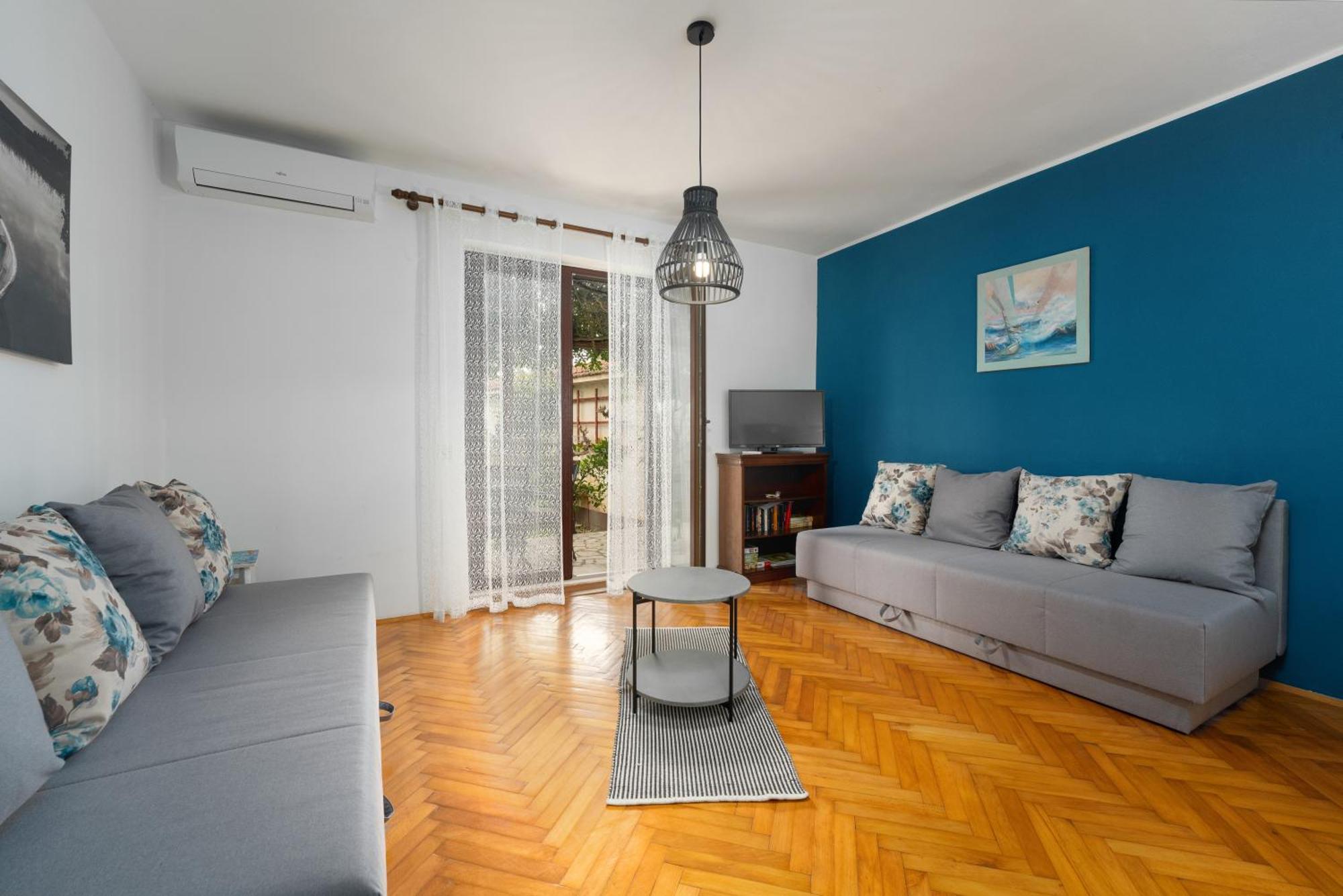 Blue Apartment Върсар Екстериор снимка