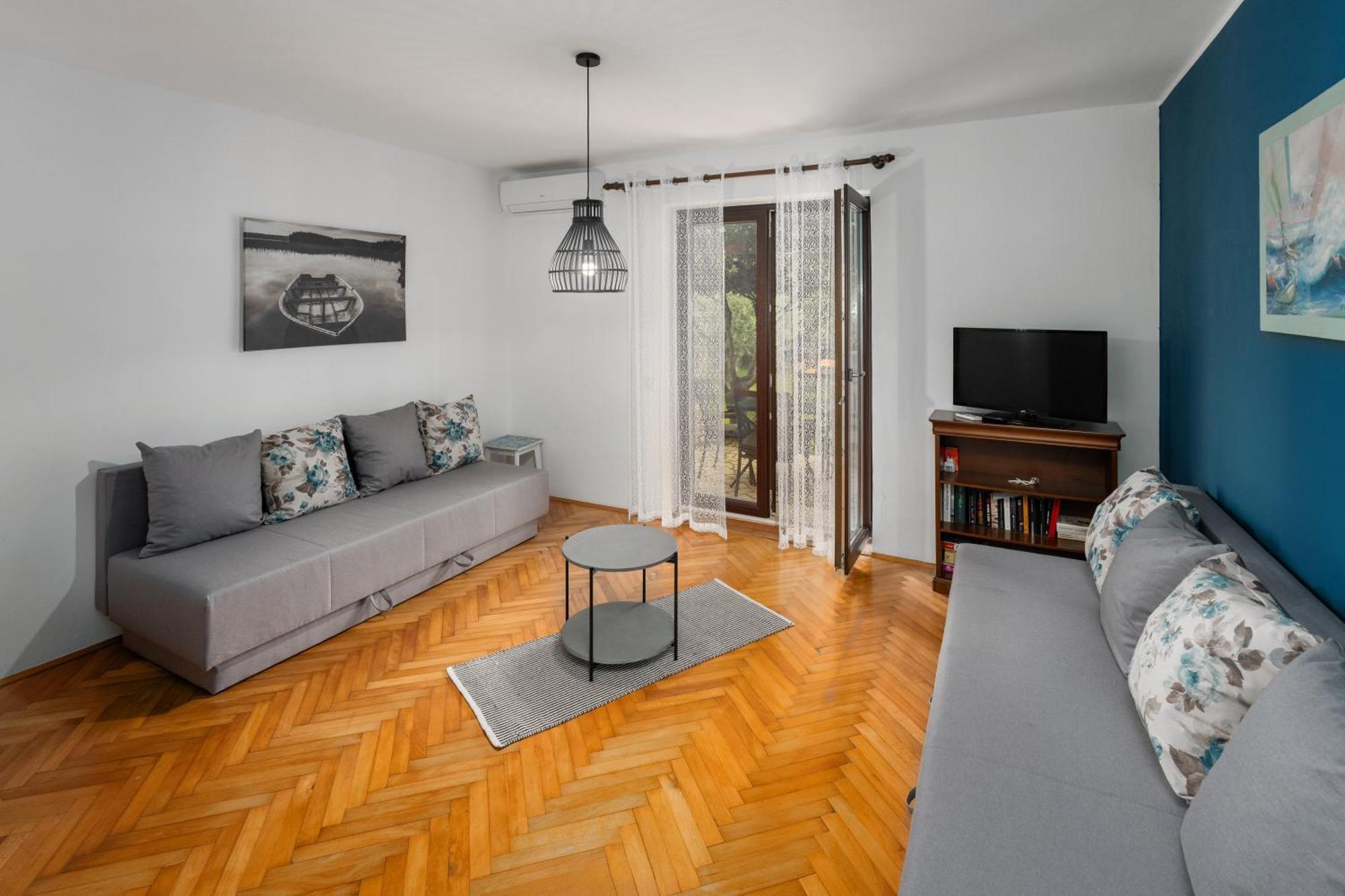 Blue Apartment Върсар Екстериор снимка